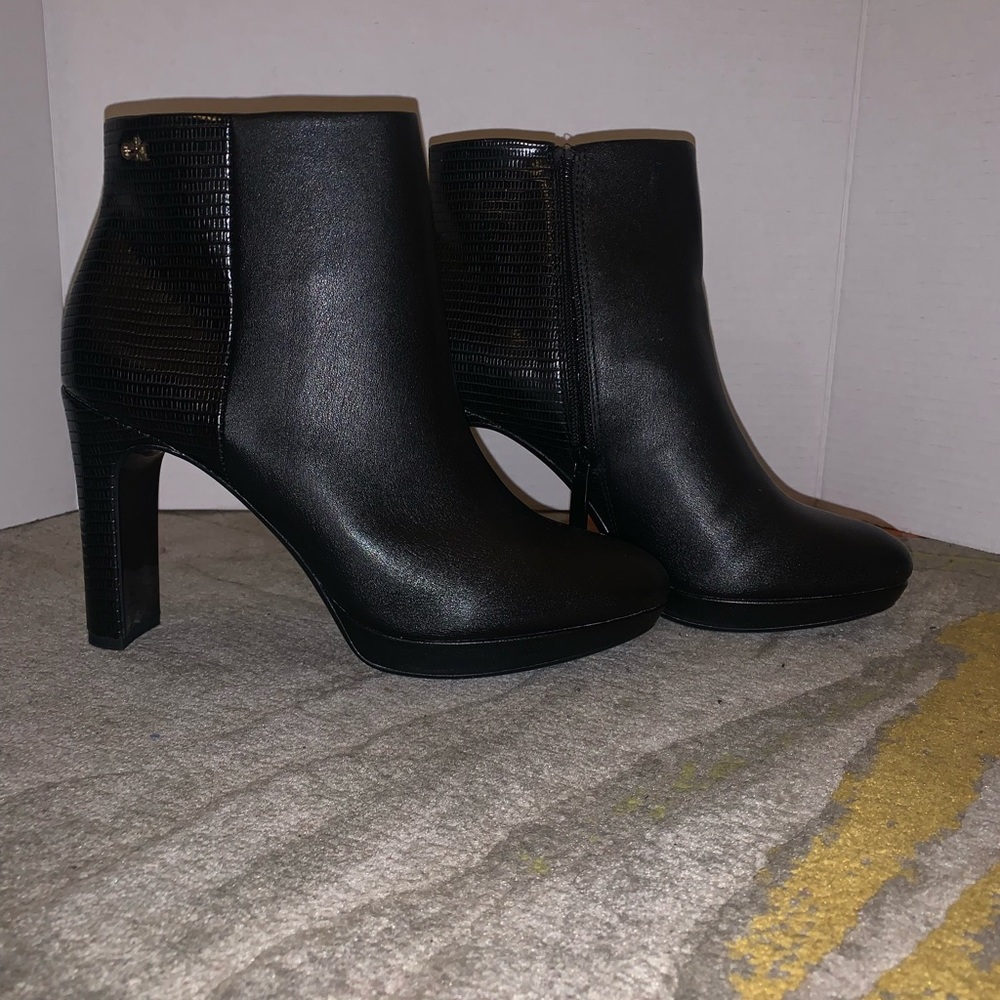 Calvin Klein Photine bootie Size 8.5